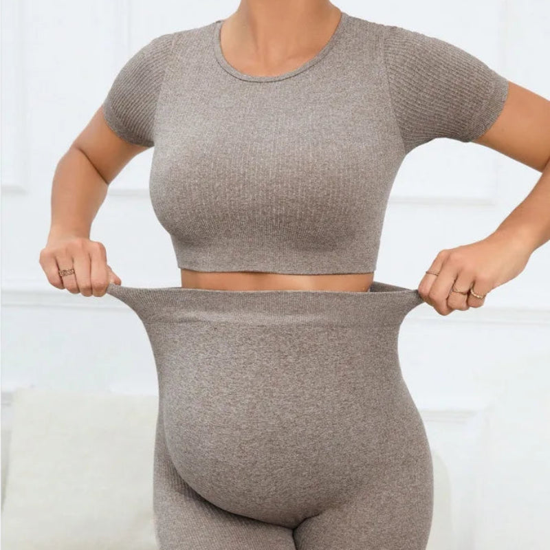 Ensemble de grossesse pour Mommy
